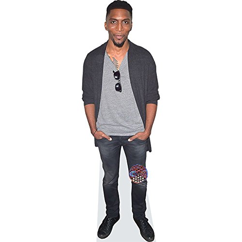 Bild: Yusuf Gatewood Pappaufsteller mini f�r 24,97 EUR bei amazon.de