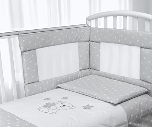 IL Completo Culla Neonato è Composto da Copripiumino Lettino Neonato in cotone 100% Ricamato e rimboccabile da 120x145cm Piumone Lettino Neonato sfilabile con Imbottitura in morbida ovatta anallergica 120x75cm ,Federa Cuscino 100% cotone misure 40x60cm paracolpi coordinato