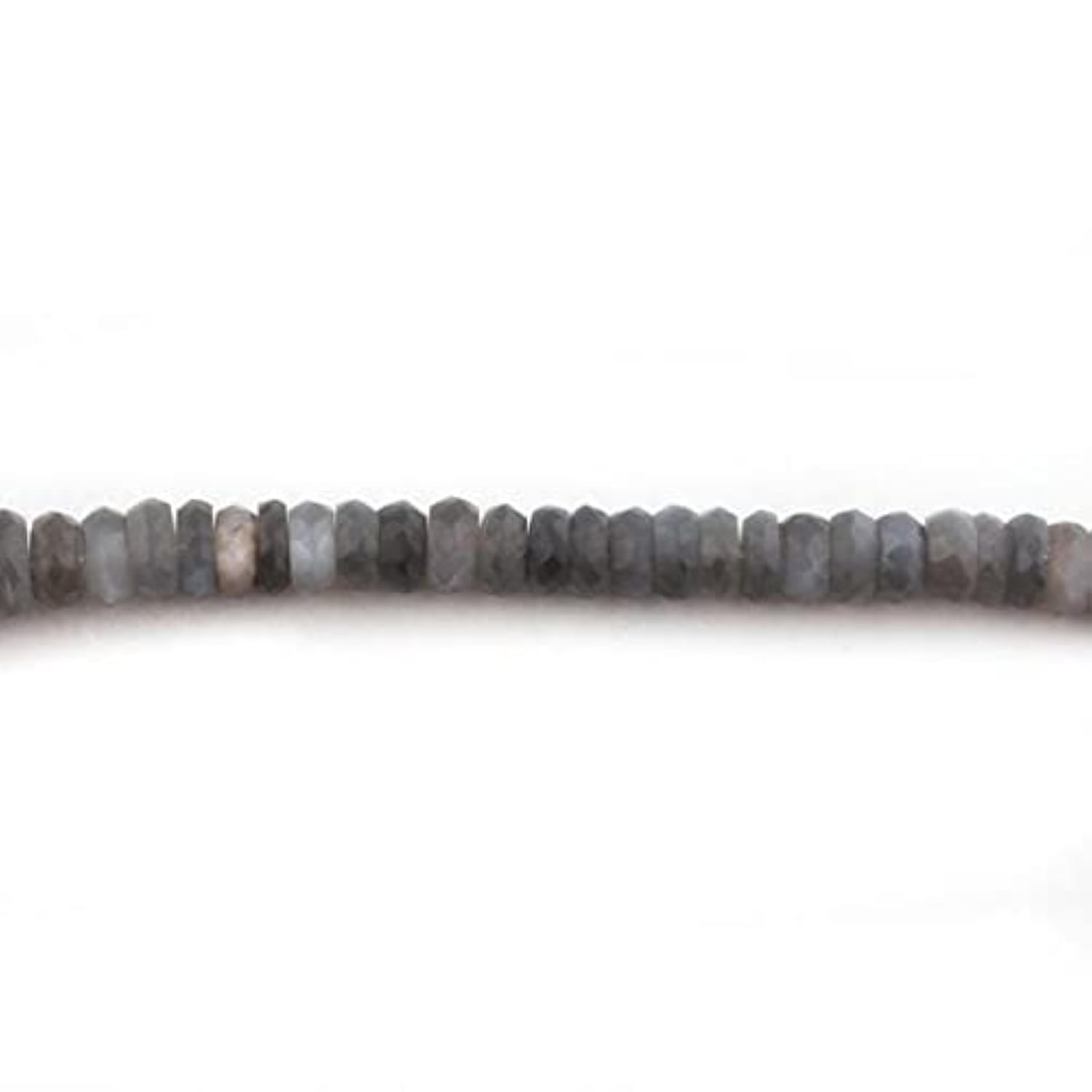 Pierre de lune grise facettée en fil de 10 pouces pour imaginer des bijoux chargés d'histoire