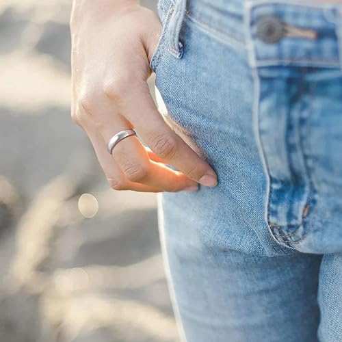 Anillo de boda de titanio plateado para el estilo diario de la mujer 3