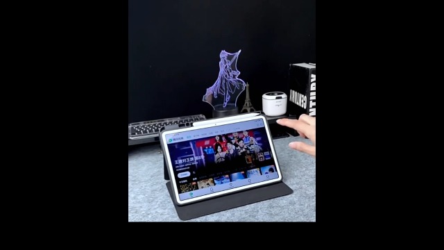 iPad 本体 6世代　9.7インチ　128GB 箱、回転式ブラックケース付 Amazon.co.jp: 360度回転 iPad 第5世代 6世代 9.7インチケース