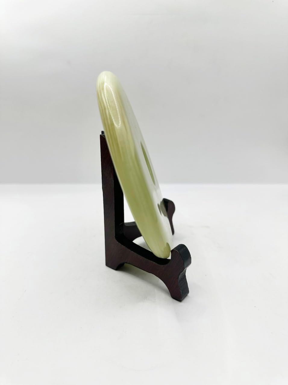 Green Onyx Marble Plate with Wooden Stand, Marble Tabletop Sculpture Collectible Decoration Gift for Home Office Decor (5.1 in)