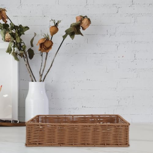 Cesta organizadora rectangular de plástico y hierro para guardar artículos diversos en la sala 6