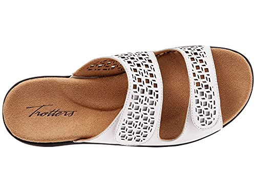 Image of Trotters Women's Flat Sandals