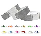 500 Color Plateado, pulseras de Tyvek – el 500 pulseras están envueltas en hojas de diez. cada pulsera mide 19 mm de ancho por 25 cm de largo y se adaptan a cualquier tamaño de muñeca.