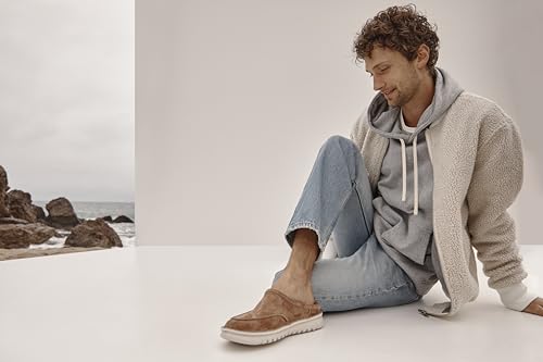 Image of Vionic Men's Uptown Clog