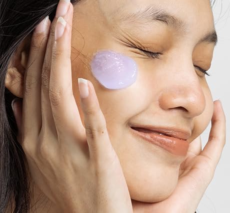 OSKIA Violet Water Hydra Gel - Lightweight Gel Moisturiser with Colloidal Silver & Niacinamide for Blemish Prone Skin - Image 2