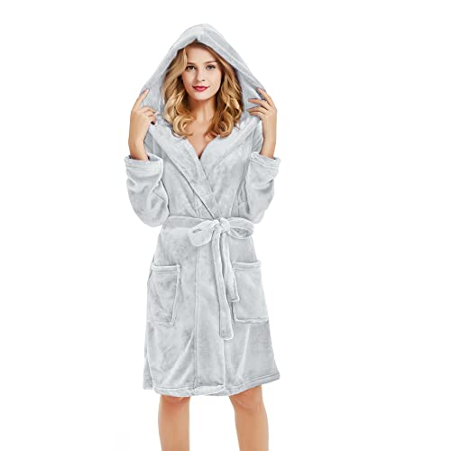 Image of U2SKIIN Women Hooded Fleece Robe, Short Plush Robes for Womens With Hood Soft Warm Spa Bathrobe