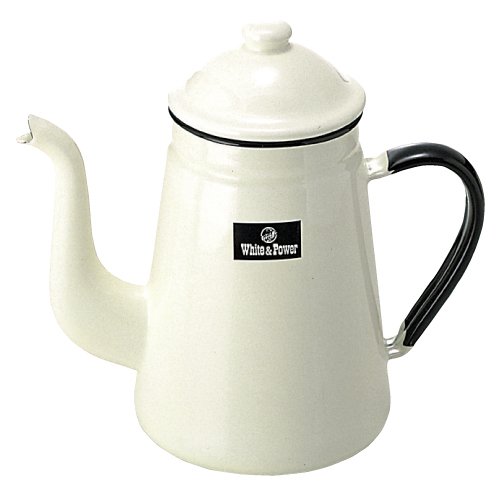 陶製プレート、ドレッシングピッチャー、ホーローの蓋付き容器 陶製プレート、ドレッシングピッチャー、ホーローの蓋付き容器