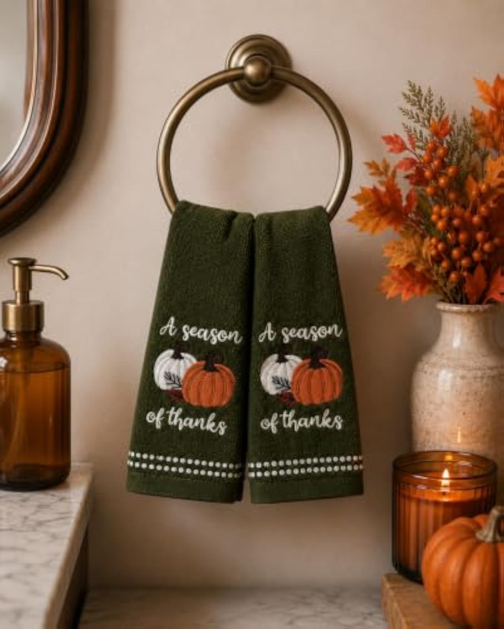 Autumn Fall Fingertip Towels, Pumpkin Design, 2 Piece Set