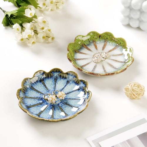 Image of Lotus Ring Holder Dish Small Indoor Ash Tray, Ceramic Dessert Plate Trinket Jewelry Holder Organizing Necklace Earrings for Parents Friends Sister, All Jewelries Are NOT Included. Grass Green.