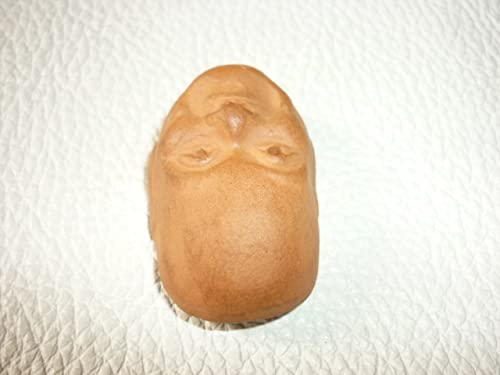 Amazon | 1920年頃（大正時代）！陶器製リアルな人面仮面根付縦4.2cm