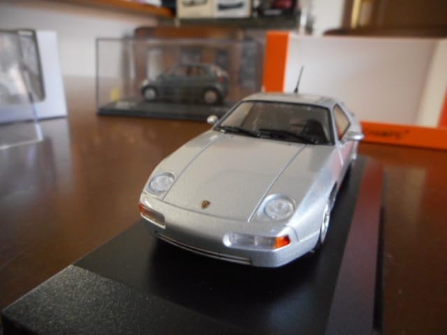 ミニチャンプス 1/43 ポルシェ 928 S 1978 グレーメタリック Amazon | 1/43 ミニチャンプス ポルシェ 928 GTS 1991 シルバー 5.4V8