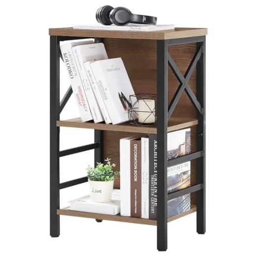 MNEETRUNG Small Bookshelf, 3 Tier Industrial Shelf with Metal Frame and Backboard, Low Rustic Brown Book Shelf, Small Bookcase for Small Spaces,Bookshelf for Living Room, Bedroom & Home Office