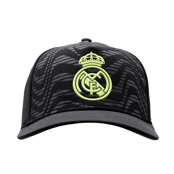 Real Madrid Gorra con Escudo Verde Lima Nº 30 con Licencia Oficial - Color Negro - Talla Niño S/M Ajustable