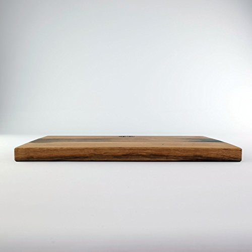 Foto von KAI Shun Classic Geschenkset DM-0700 – Officemesser 9 cm ultrascharf aus Damaststahl + handgefertigtes Schneidebrett Eiche 25x15 cm – Japanisches Messer-Set im Geschenkkarton