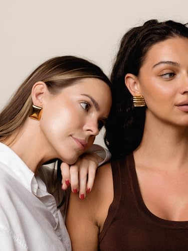 Square Gold Statement Earrings – Modern Lightweight Fashion Jewelry for Women4