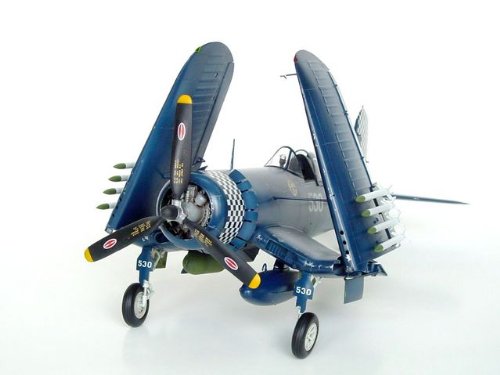 Amazon | トランペッター 1/32 米海軍 ヴォート F4U-1Dコルセア