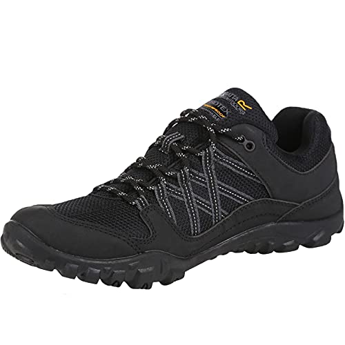Men's Low Rise Hiking Boots3