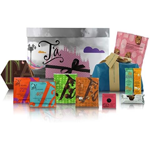 Gift Box ''Miracolo A Milano - Dolcezza Infinita'', Gift Box With Assortment Of Christmas Sweets Cover