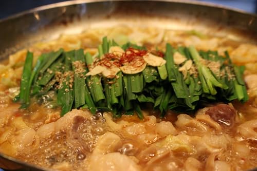 堀ちゃん牧場 博多和牛 もつ鍋 セット (3〜4人前) ミックスホルモン スープ ちゃんぽん麺 鷹の爪 にんにく