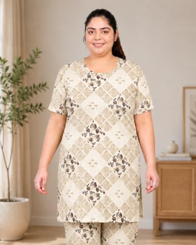 Image of RYSH Women's All-Over Printed Cotton Plus Size Longline T-Shirt with Pockets