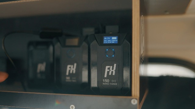 Batteria V-Mount SONGING FXLION Nano Two 98WH - Ricarica Per Telefono, LED, Fotocamera (USB-C/D-Tap) - Foto 2