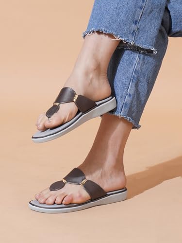 Image of Women's Elevate Comfort Flat Sandals Cushioned Adjustable & Stylish Slip-Resistant Design For Girls /Ladies