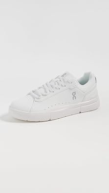 On Women's The Roger Advantage Sneakers