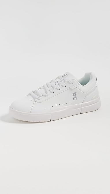 On Women's The Roger Advantage Sneakers