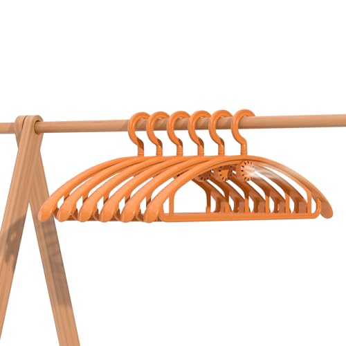 Cintre à vêtements orange anti déformation placard en désordre solution