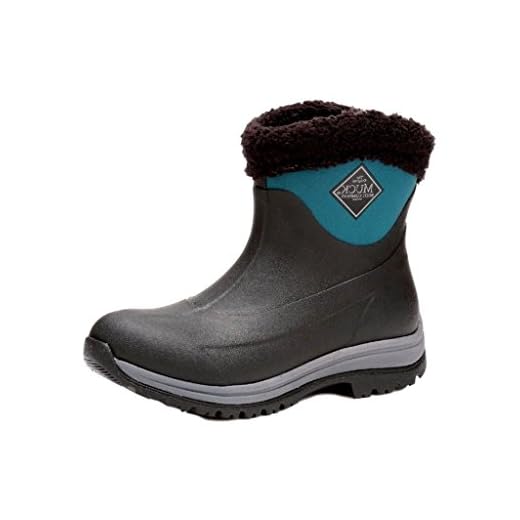 MUCK Women's Arctic Apres Slip On