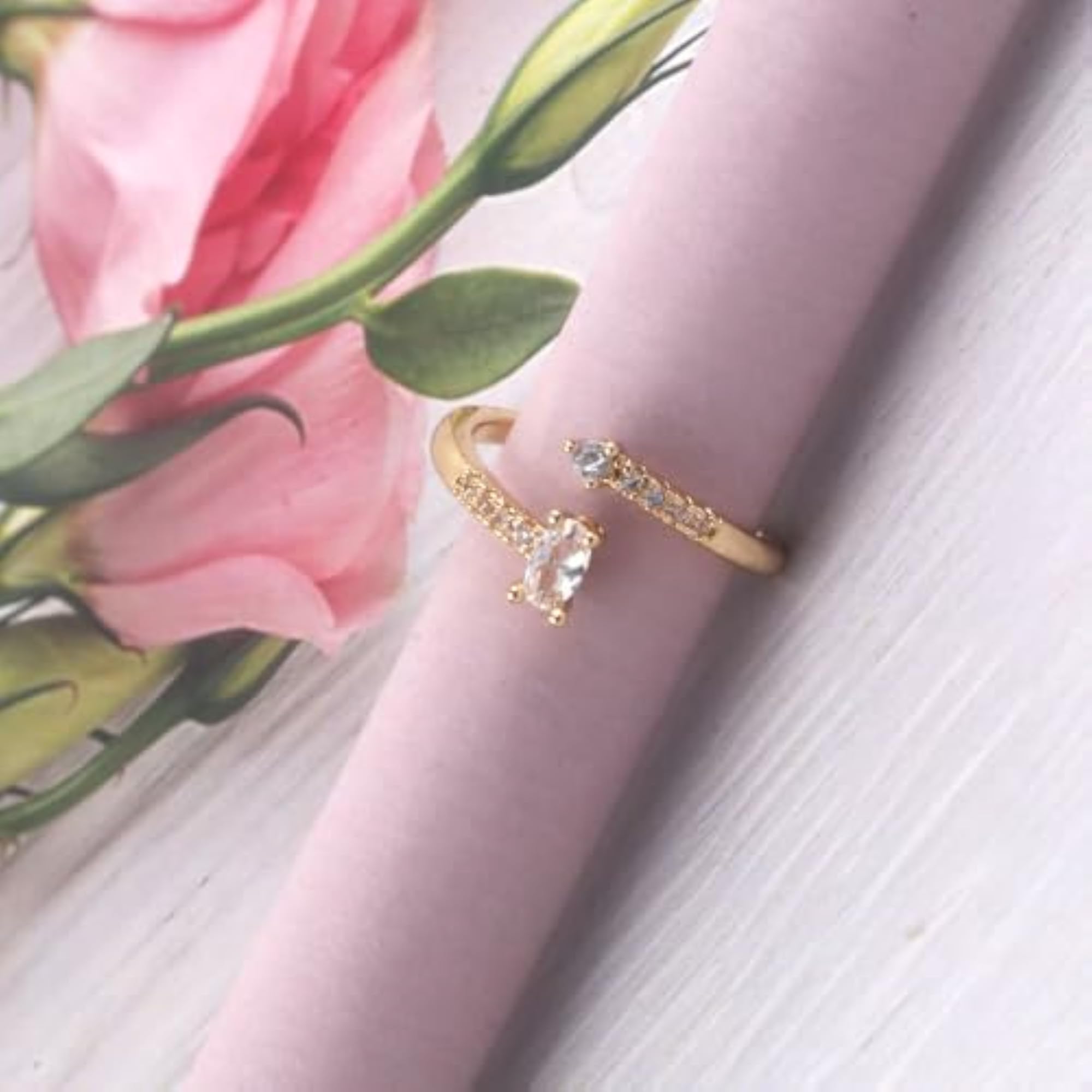 Fancy Gold-Finish Adjustable Finger Ring, Elegant Gift