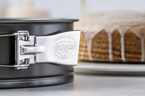 Dr. Oetker Springform Ø 24 cm, Backform mit Flachboden, runde Kuchenform aus Stahl mit Antihaftbeschichtung (Farbe: schwarz), Menge: 1 Stück – Ansicht 5