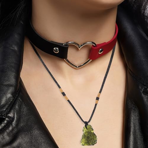 Collier météorite vert idéal pour briller en fête et en soirée