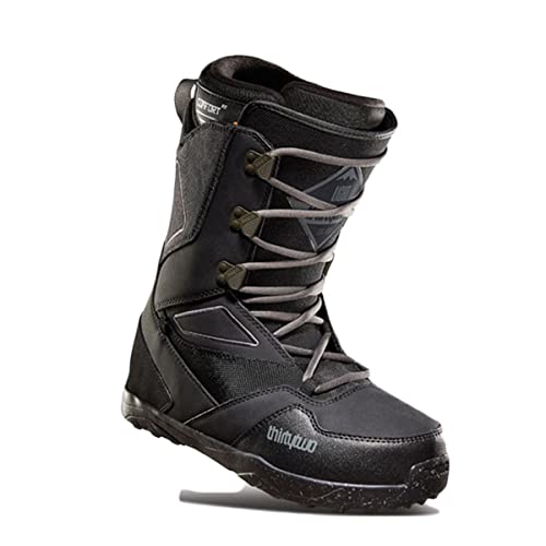 ヒモタイプのブーツ