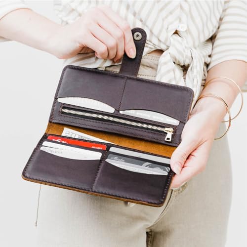 Image of Portland Leather Goods Women's Bifold Wallet - Slim Design with Secure Snap, 8 Card Slots & Interior Zipper Pocket - Grizzly