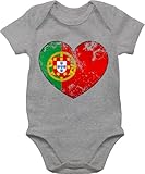 EM 2021: Cooles Motiv mit Herz und Portugalflagge für Babys, Kinder und Erwachsene