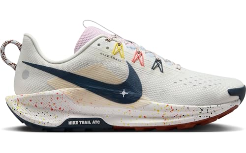 Image of Women's React Pegasus Trail 5 (102 - Summit White /Armory Navy-Football Grey)