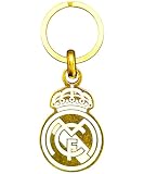 Real Madrid Llavero metálico dorado, elegante y resistente, perfecto para llevar las llaves con estilo madridista.
