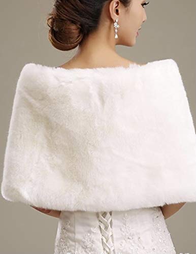 Châle fausse fourrure blanche : protégez vos épaules du froid au mariage - 2