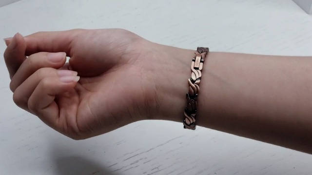 Rainso Bracciale Da Donna, Bracciale Magnetico In Rame puro, Elegante Bracciale Magnetico Da Donna, Sollievo Dal Dolore Per Artrite, Heart Design, In Confezione Regalo Nera