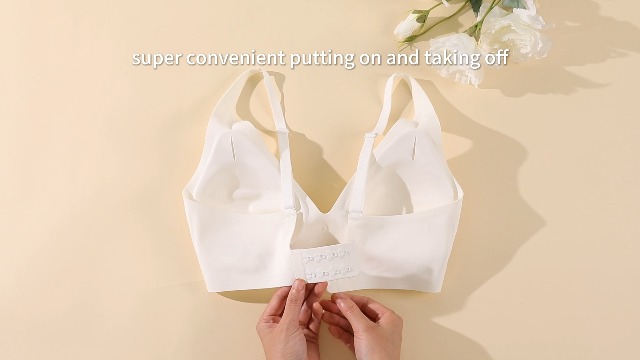 SHARICCA Pro Seamless Bra for Women Deep V Neck Wirefree Bra