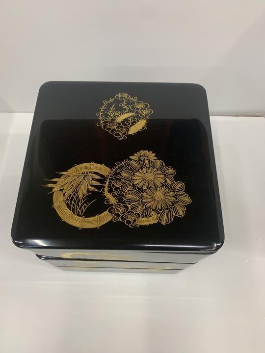 美術漆器　3段御重箱　花丸模様　会津塗　［現品限り］ Amazon.co.jp: 美術漆器 3段御重箱 花丸模様 会津塗 ［現品限り