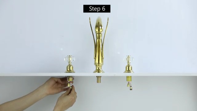 Golden Gold Ornate Swan Style Bathroom Sink Faucet Combo