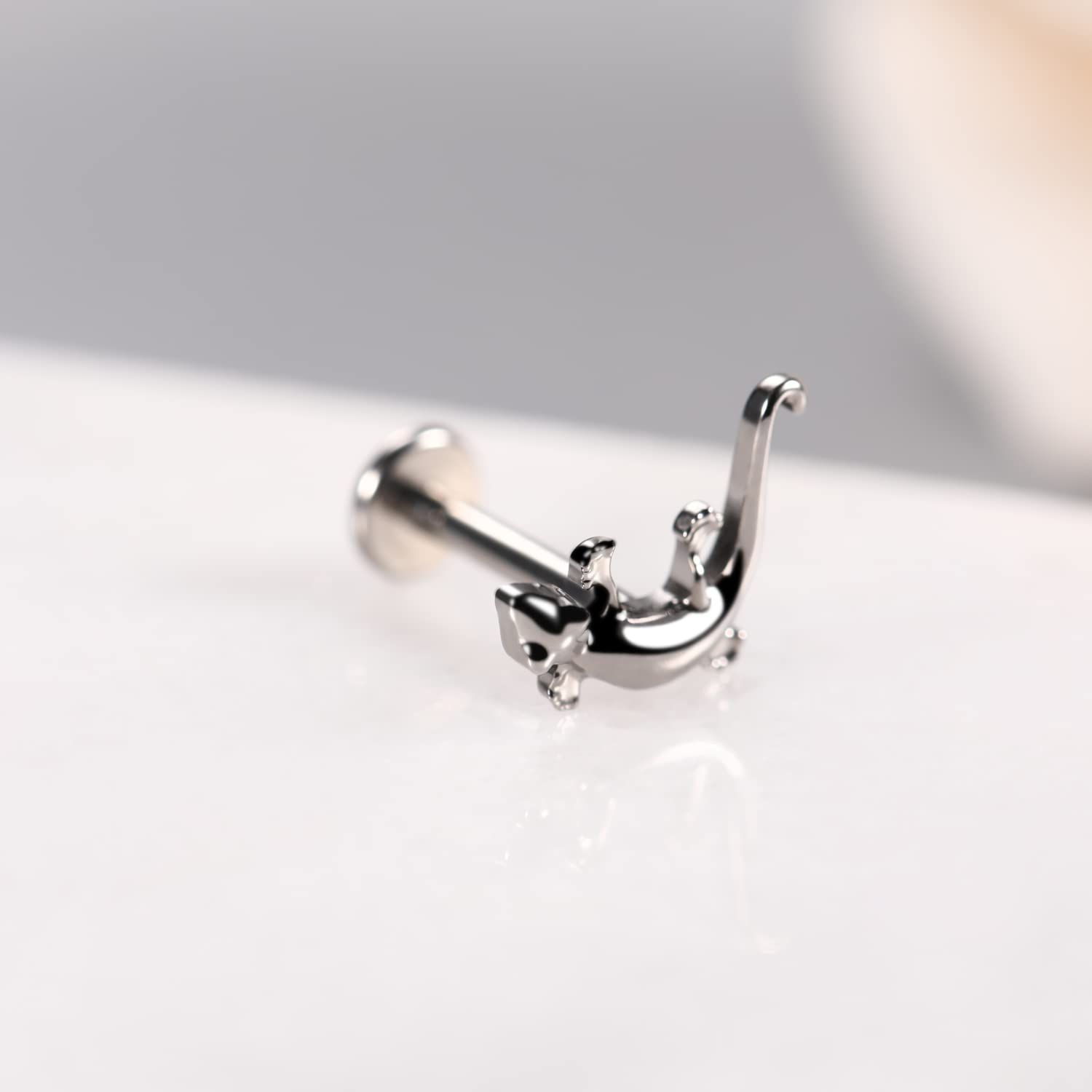 hengkaixuan 16G G23 Titan Flat Back Labret Studs Innengewinde Lippen Studs Tragus Piercing Monroe Medusa Lippenpiercing Silber Lobe Knorpel Conch Ohrring Schmuck 6 8 10 mm - 5