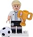 Produktbild LEGO 71014 Minifigur - DFB - Die Mannschaft: #7 Bastian Schweinsteiger mit Pokal