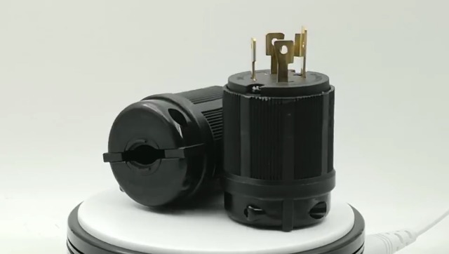 4 terminal male power plug, twist lock US 25V/250V 20A, for