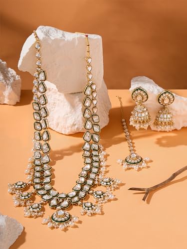 ZAVERI PEARLS Green Meenakari Kundan Bridal Long Dazzling Necklace Earring Maangtikka Set For Women-ZPFK17761 - Image 3