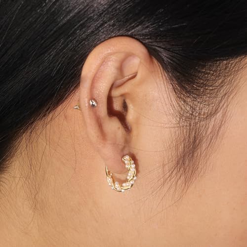 Small Pearl Hoop Earrings for Women, Twisted Huggie Hoop Earrings with Tiny Pearls Chain Link Earing Hypoallergenic Jewelry 16mm3
